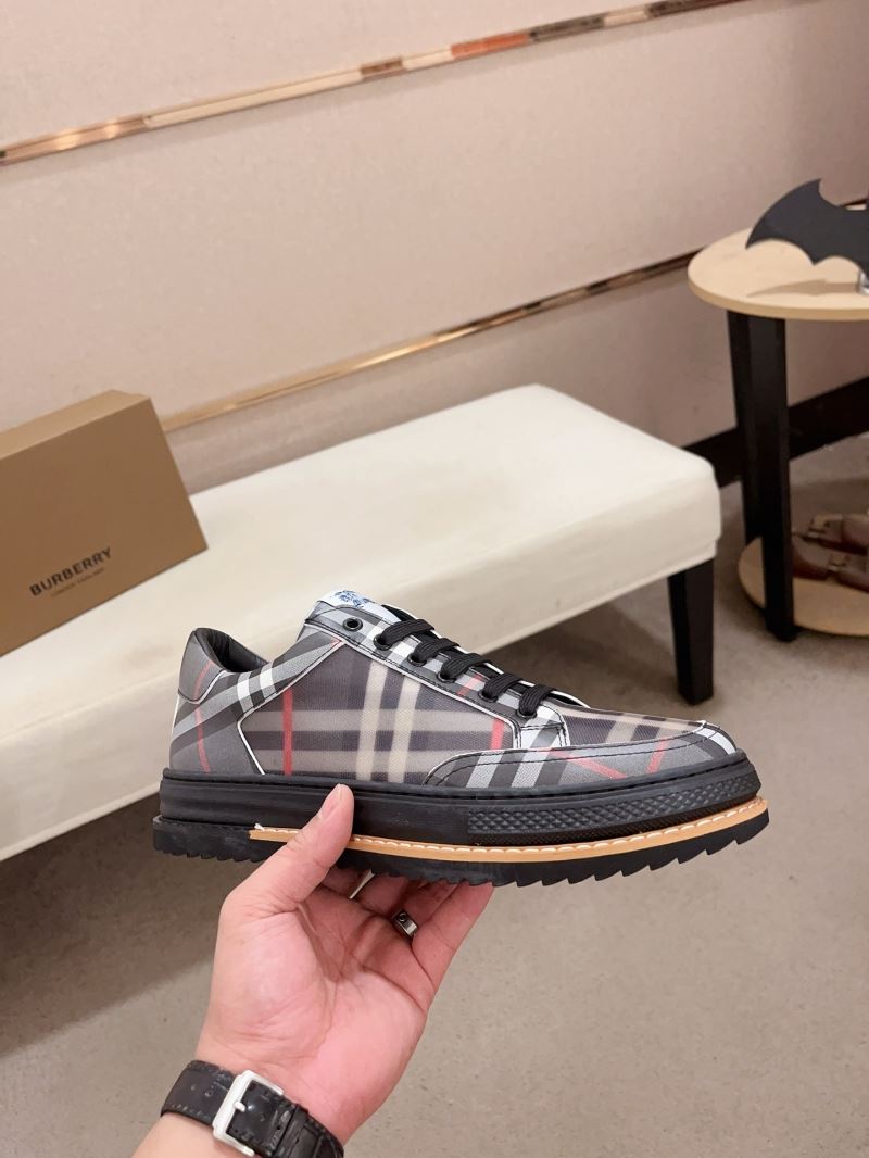 Burberry Low Shoes